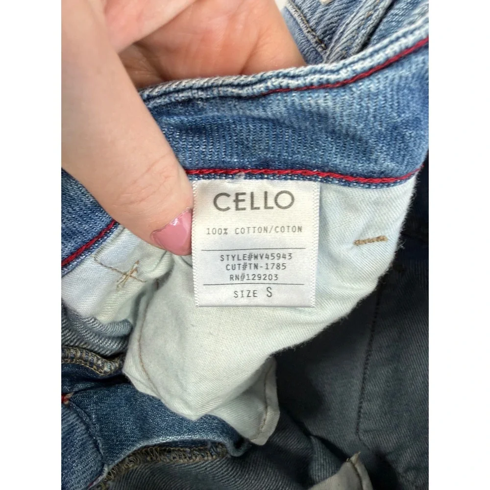 Cello Women Medium Wash Frayed Fringe Hem Denim Shorts Blue‎ Size S